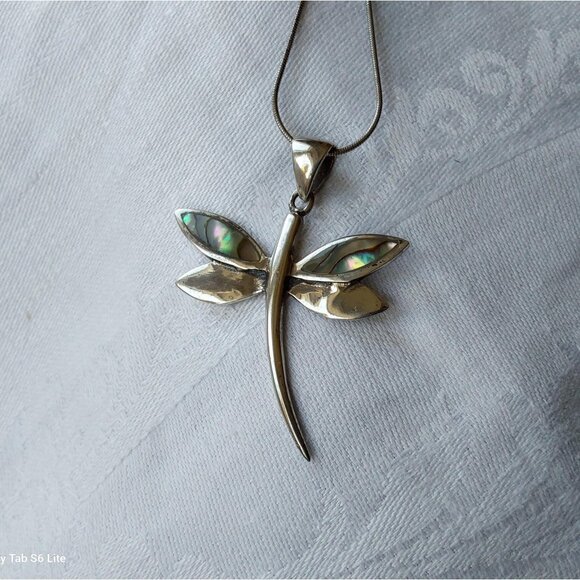 Sterling silver dragonfly with abalone shell wings pendant with sterling chain - Picture 1 of 9